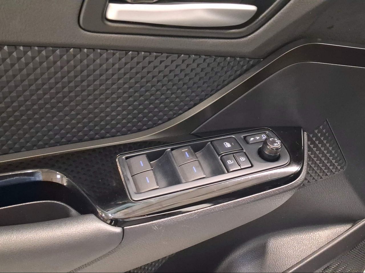 Toyota C-HR 1.8 125H Advance  - Foto 23