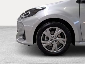 Toyota Yaris 1.5 120H Active Plus  - Foto 17