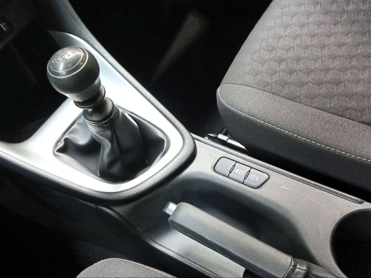 Toyota Yaris 1.5 125 S-Edition  - Foto 23