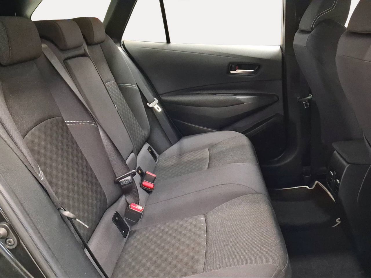 Toyota Corolla 140H Active Plus Touring Sport  - Foto 8