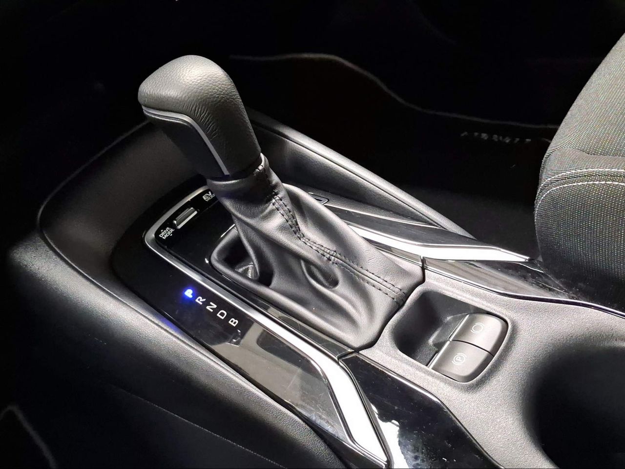 Toyota Corolla 140H Active Plus Touring Sport  - Foto 23