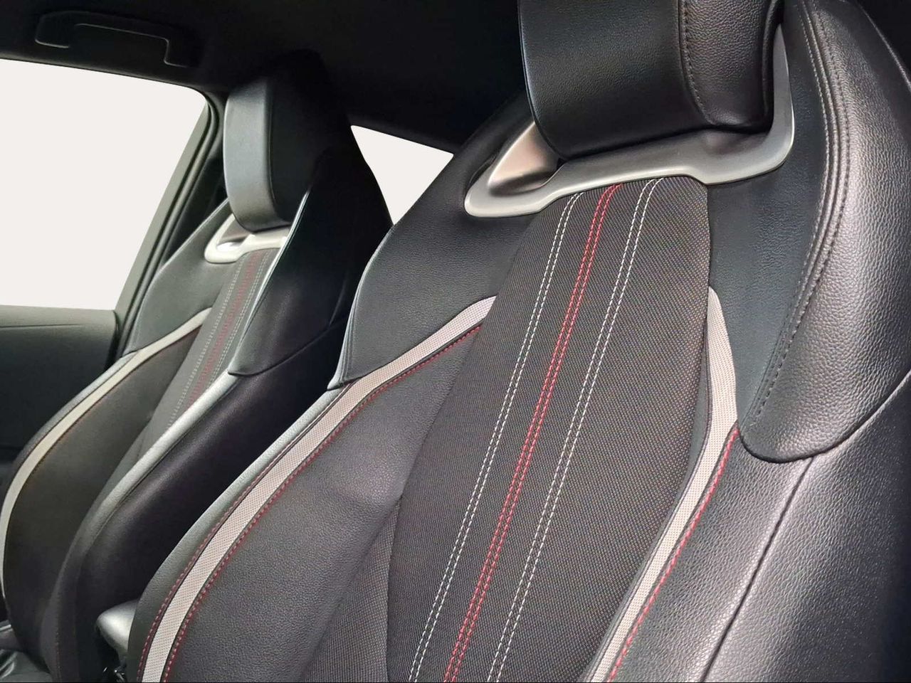 Toyota Corolla 2.0 180H GR-SPORT E-CVT  - Foto 23