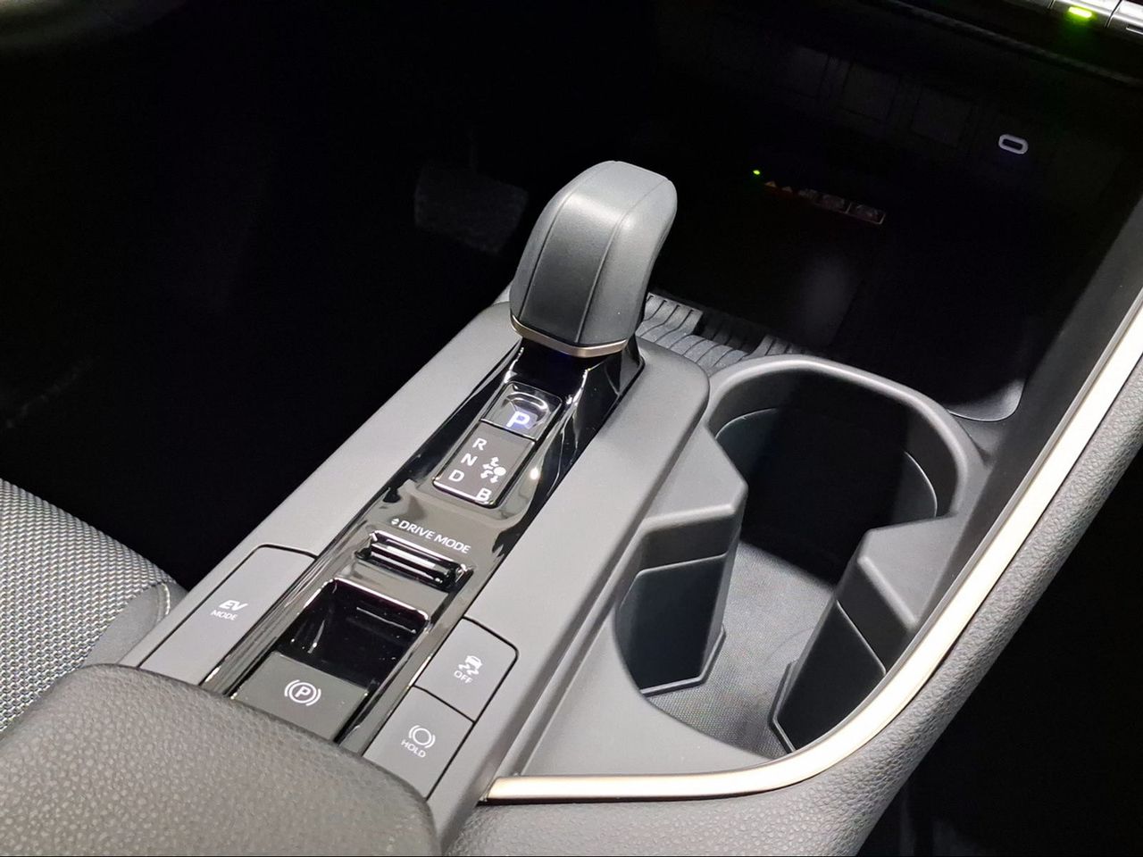 Toyota C-HR 1.8 Spirit Hybrid 140 Skyview  - Foto 22