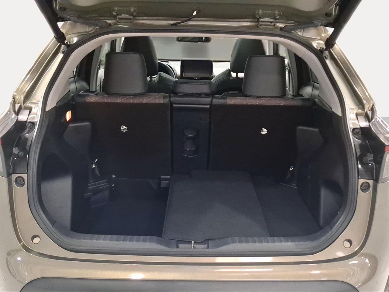 Toyota Yaris Cross 1.5 120H Style Plus  - Foto 11