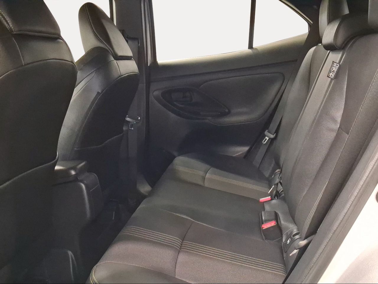 Toyota Yaris Cross 1.5 120H Adventure  - Foto 12