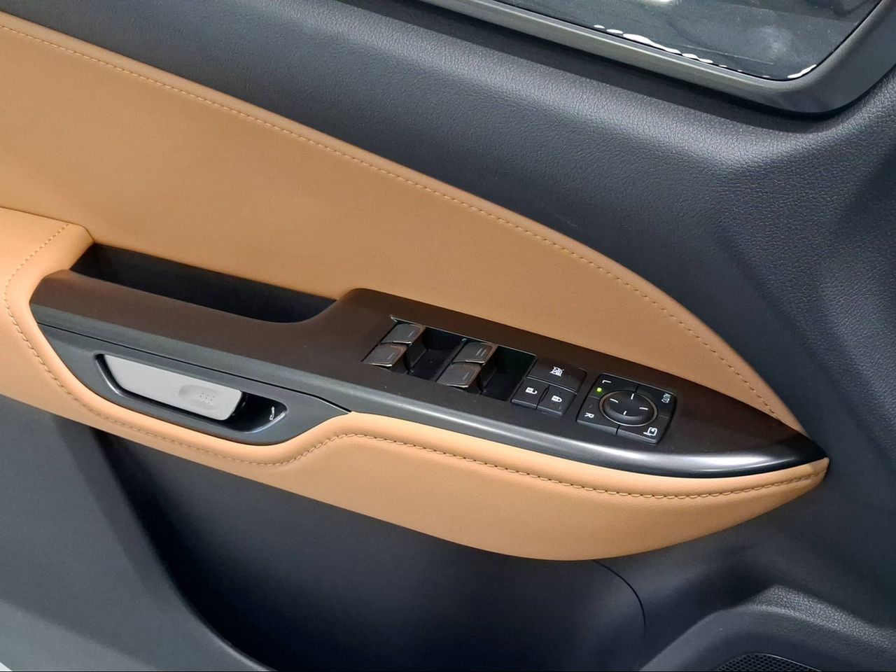 Lexus NX 350h Executive+ 2WD  - Foto 18