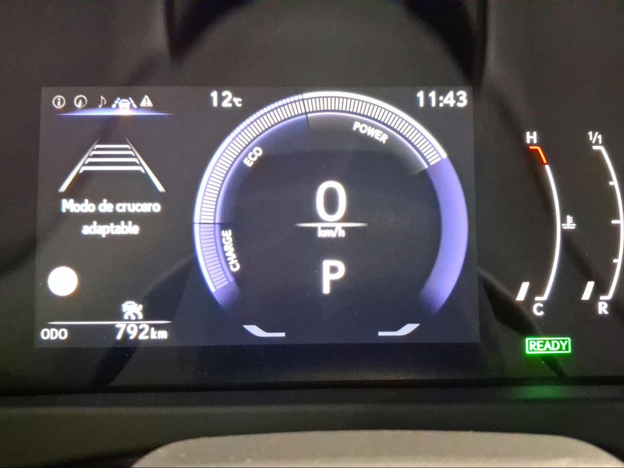 Lexus UX 2.0 300h UX Plus  - Foto 12