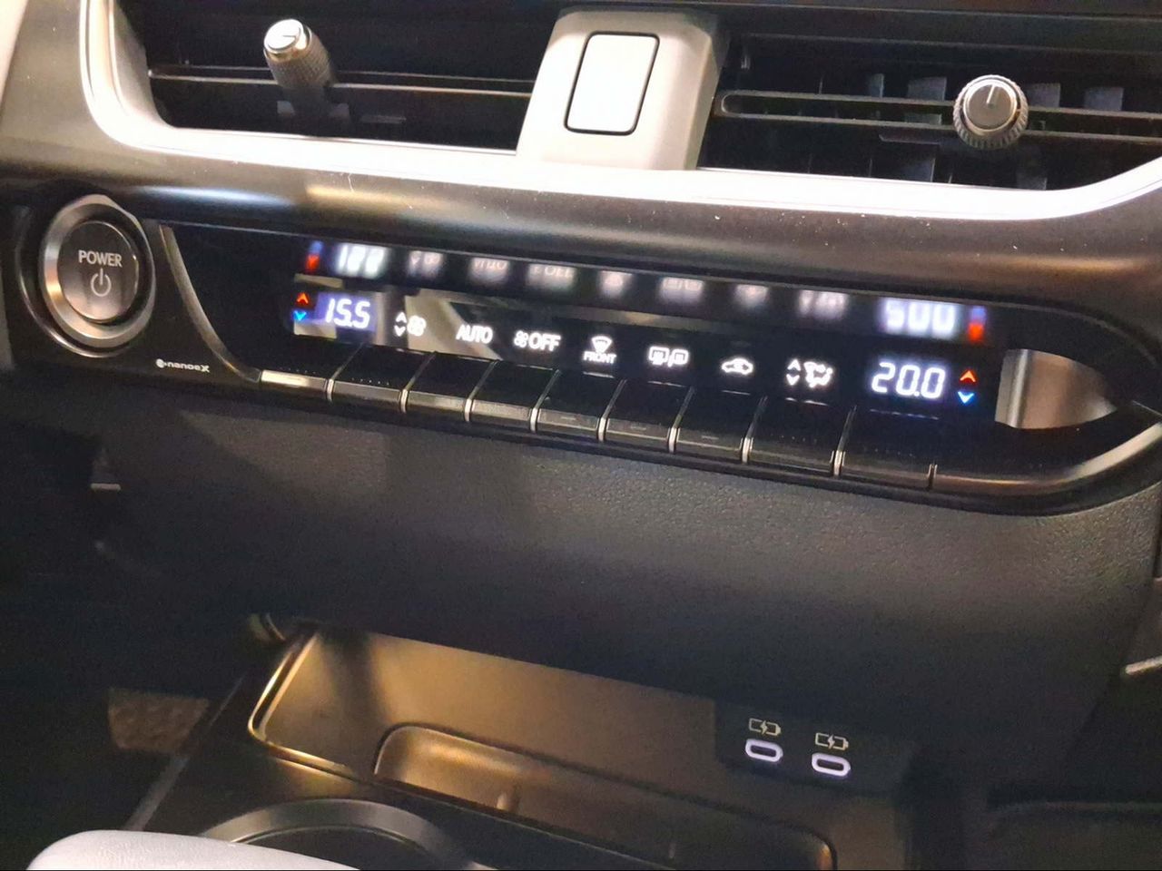 Lexus UX 2.0 250h Business City  - Foto 16