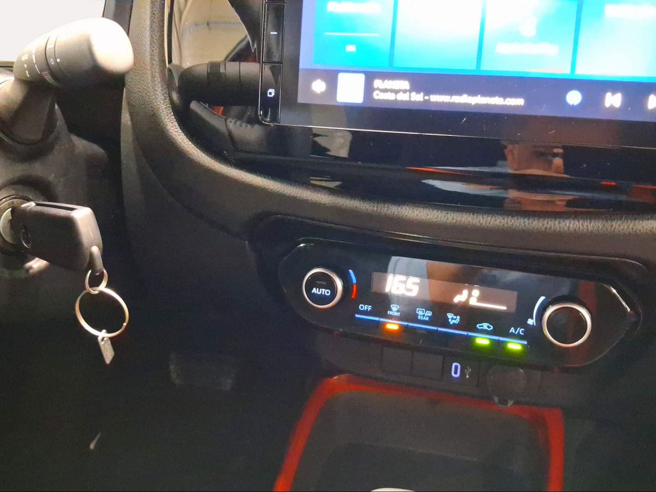 Toyota Aygo X Cross 1.0 VVT-I 72CV Like  - Foto 24