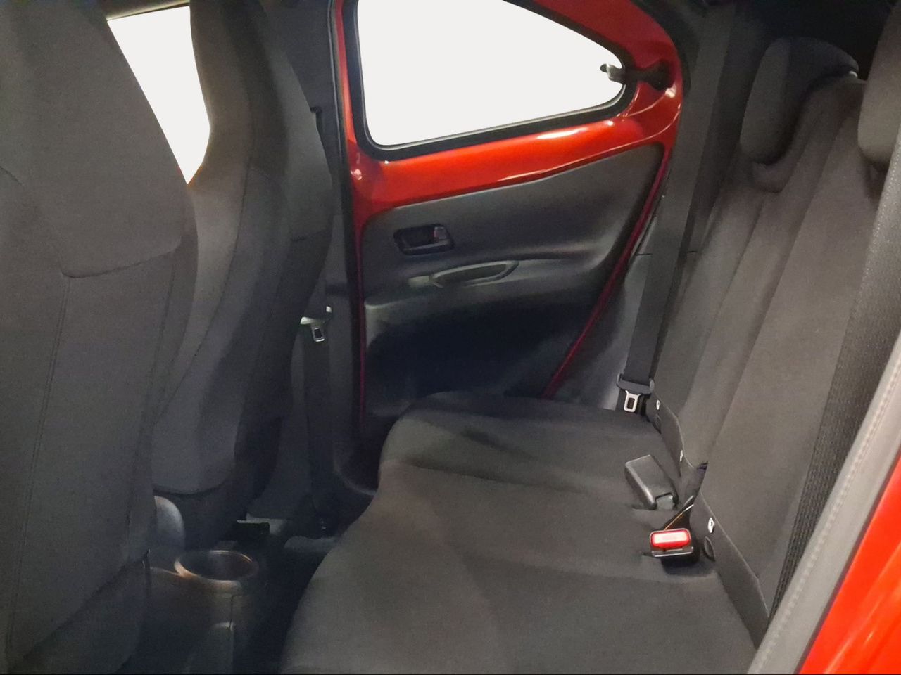 Toyota Aygo X Cross 1.0 VVT-I 72CV Like  - Foto 12