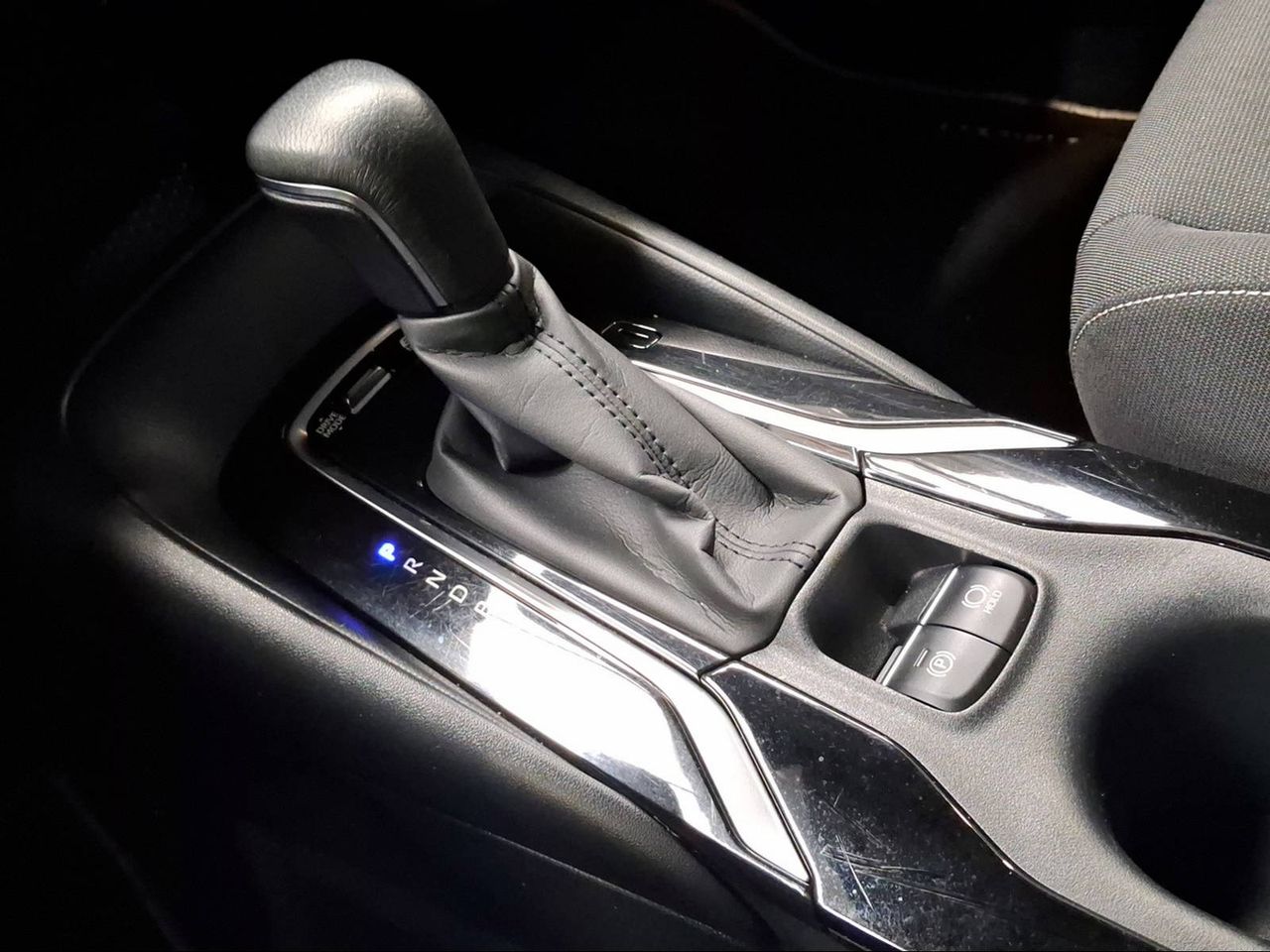 Toyota Corolla 1.8 125H ACTIVE TECH E-CVT  - Foto 24