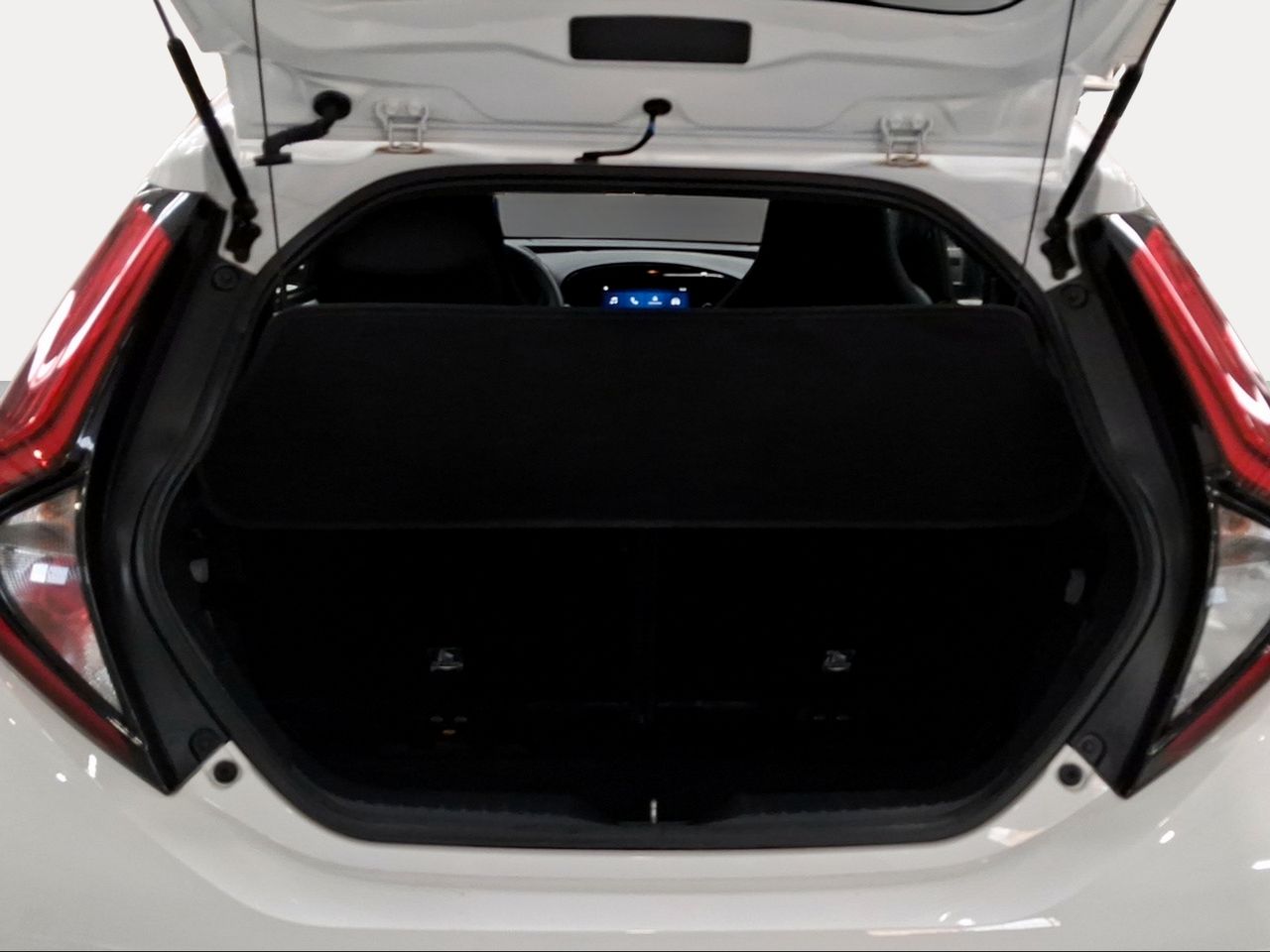 Toyota Aygo X Cross 1.0 VVT-I 72CV Play  - Foto 11