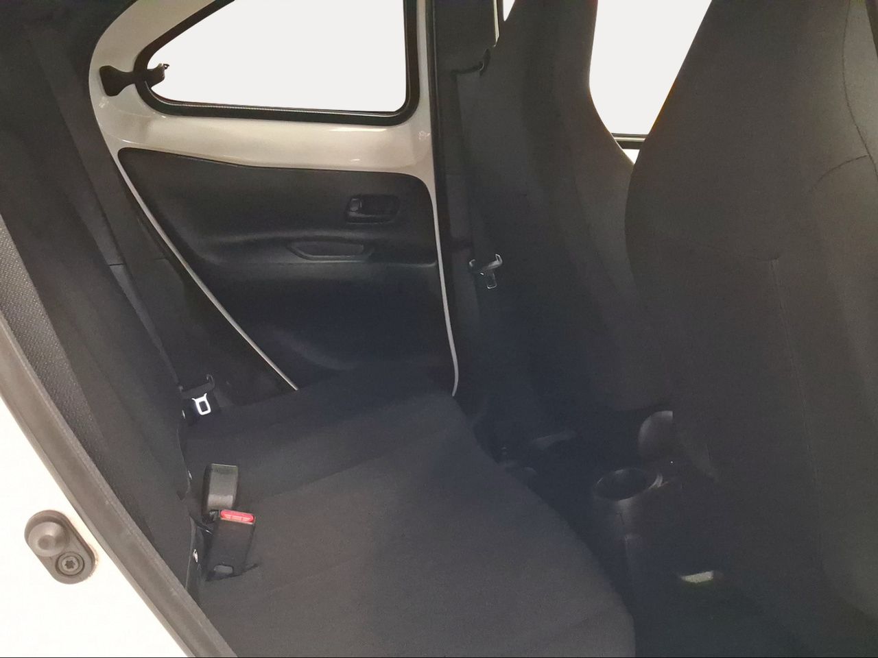 Toyota Aygo X Cross 1.0 VVT-I 72CV Play  - Foto 8