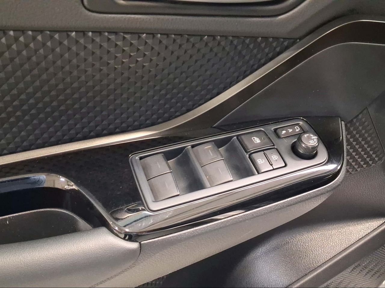 Toyota C-HR 1.8 125H Advance  - Foto 23