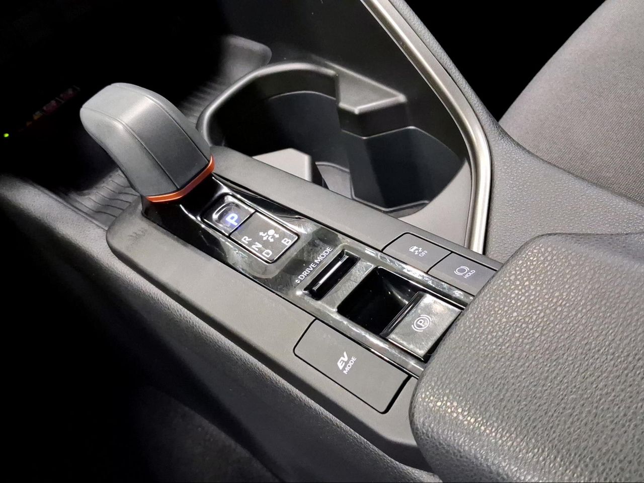 Toyota C-HR 1.8 140H Advance  - Foto 23