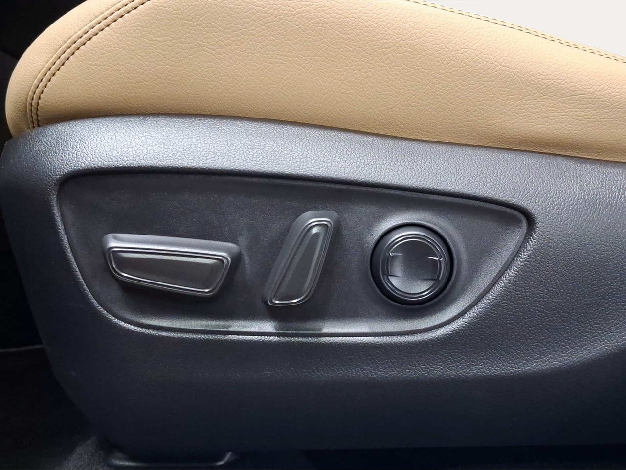 Toyota Rav4 220H e-CVT 4x4 Luxury  - Foto 25