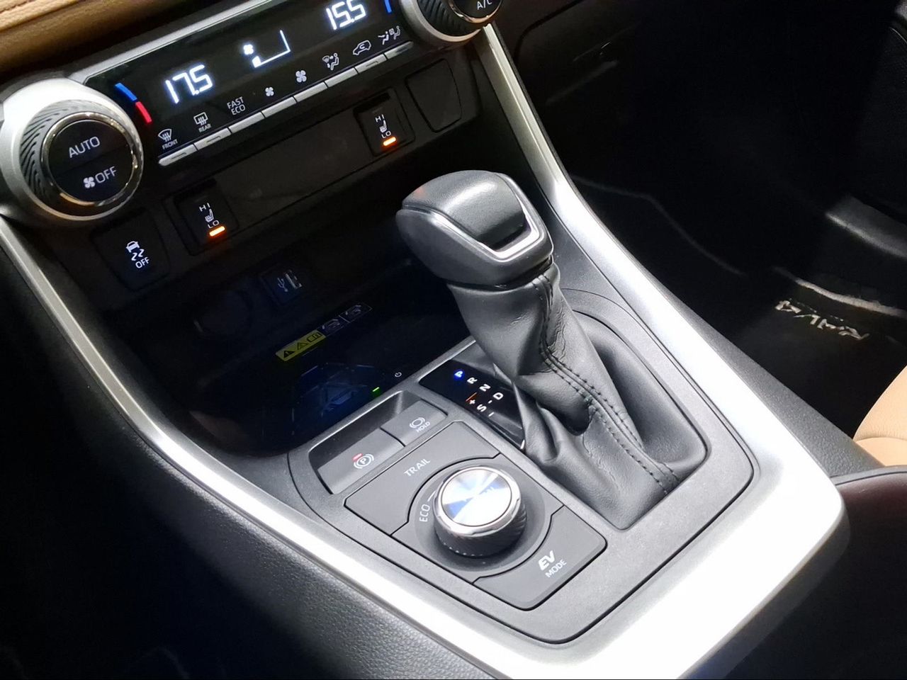 Toyota Rav4 220H e-CVT 4x4 Luxury  - Foto 22