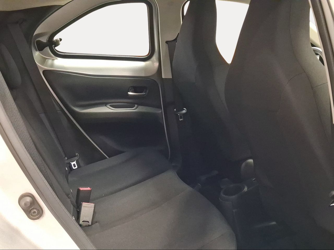 Toyota Aygo X Cross 1.0 VVT-I 72CV Play  - Foto 8