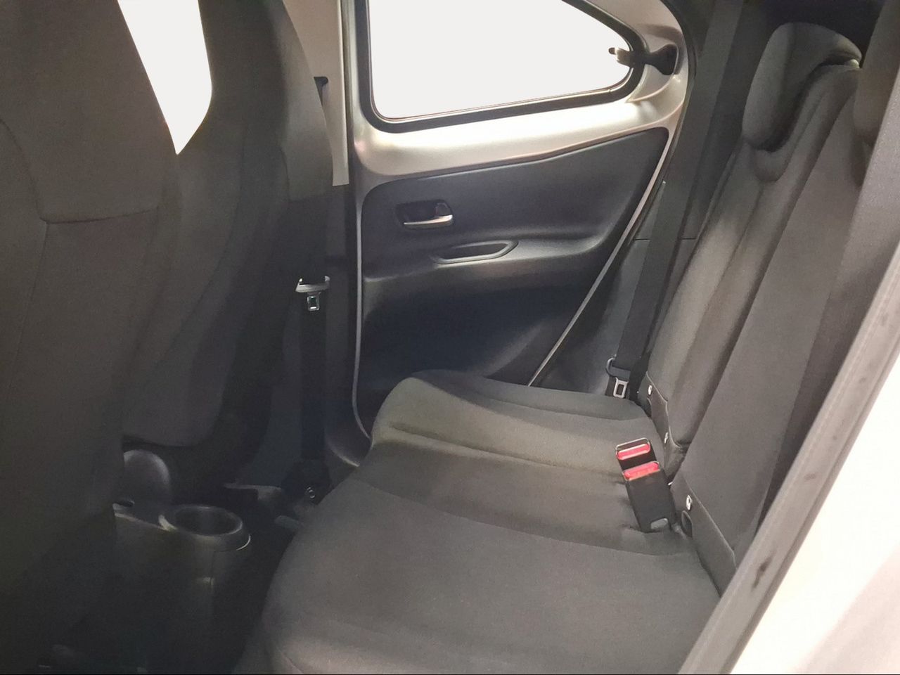 Toyota Aygo X Cross 1.0 VVT-I 72CV Play  - Foto 12