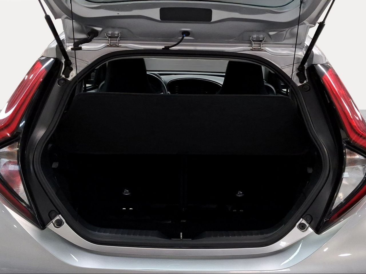 Toyota Aygo X Cross 1.0 VVT-I 72CV Play  - Foto 11