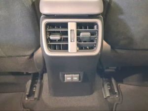 Lexus UX 2.0 250h Business  - Foto 20