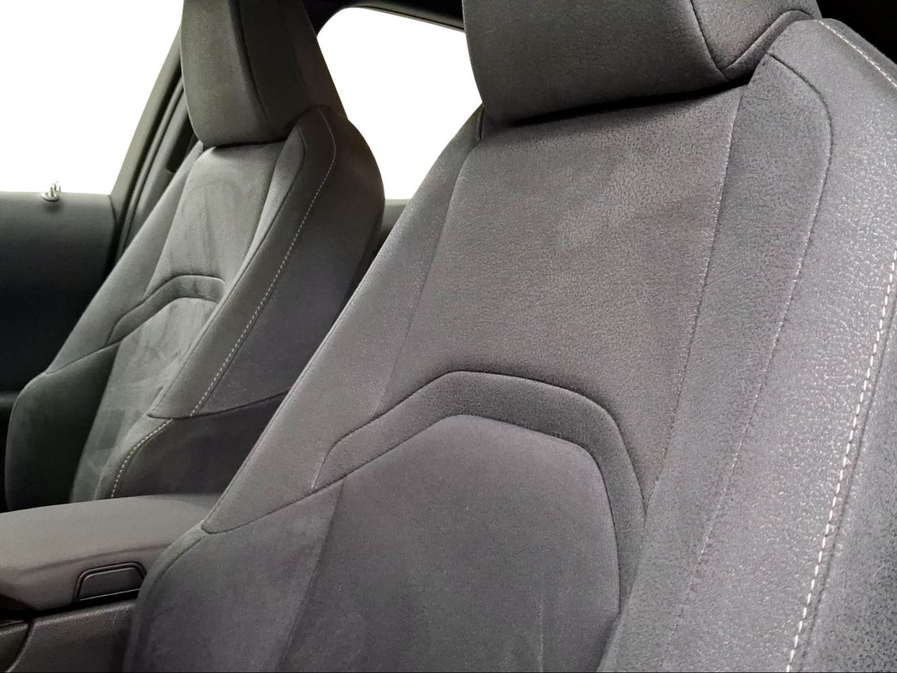 Lexus UX 2.0 250h Business  - Foto 18