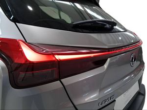Lexus UX 2.0 250h Business  - Foto 21