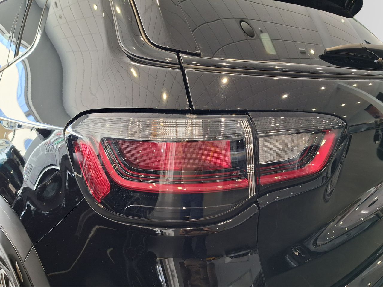 Jeep Compass eHybrid 1.5 MHEV 130HP Summit Dct  - Foto 15