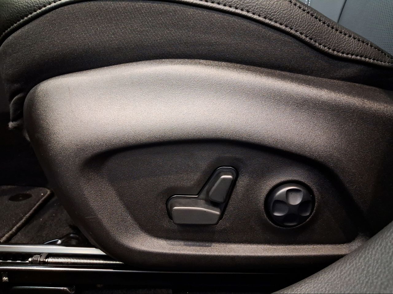 Jeep Compass eHybrid 1.5 MHEV 130HP Summit Dct  - Foto 20