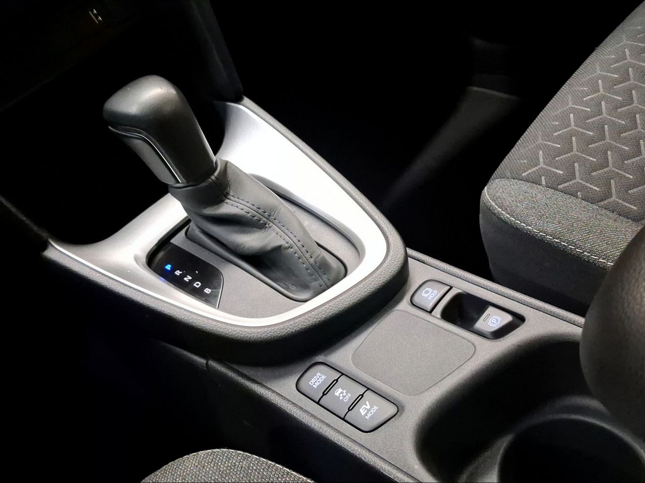 Toyota Yaris Cross 1.5 120H Active Tech  - Foto 24