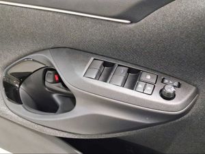 Toyota Yaris 1.5 120H Style  - Foto 22