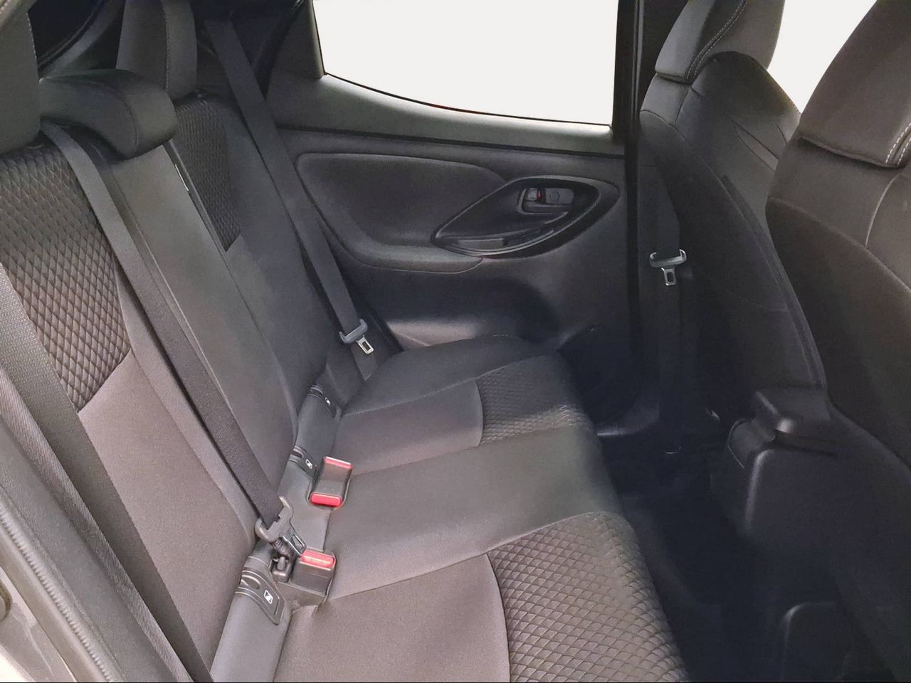 Toyota Yaris 1.5 120H Style  - Foto 8