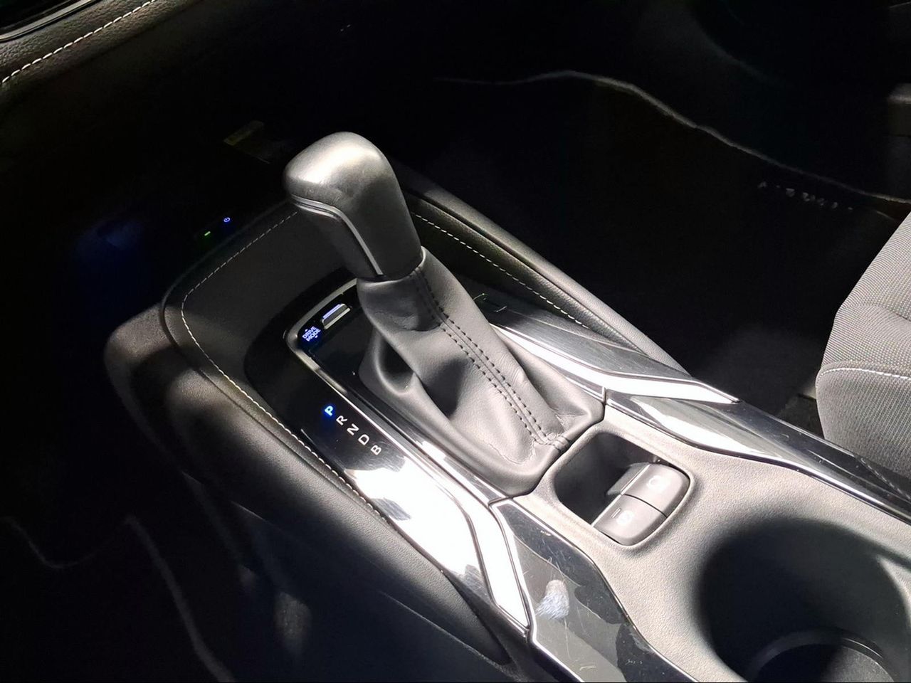 Toyota Corolla 1.8 125H FEEL! E-CVT  - Foto 21