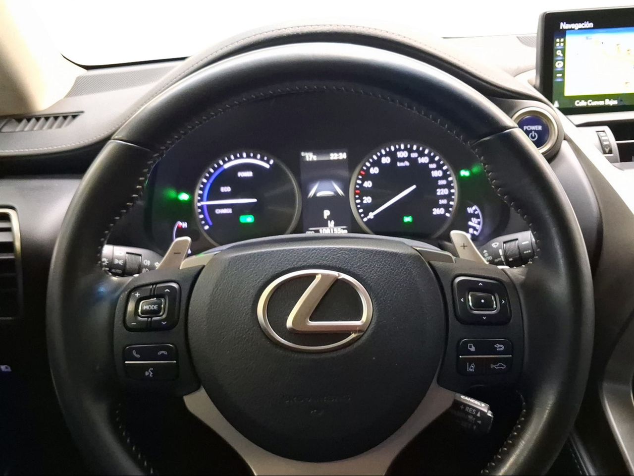 Lexus NX 2.5 300h Executive Navigation 4WD  - Foto 16