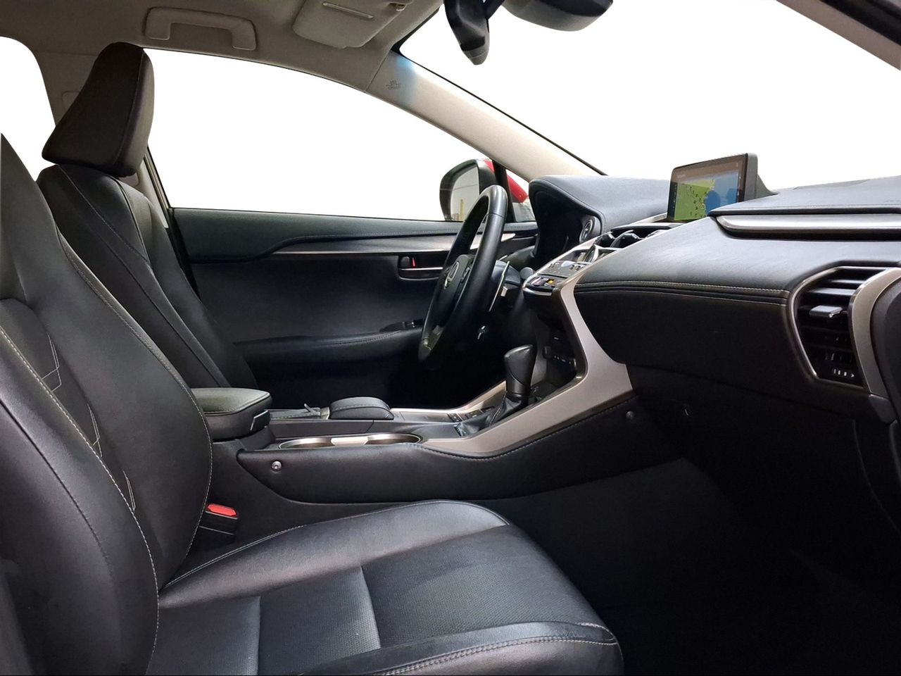 Lexus NX 2.5 300h Executive Navigation 4WD  - Foto 7