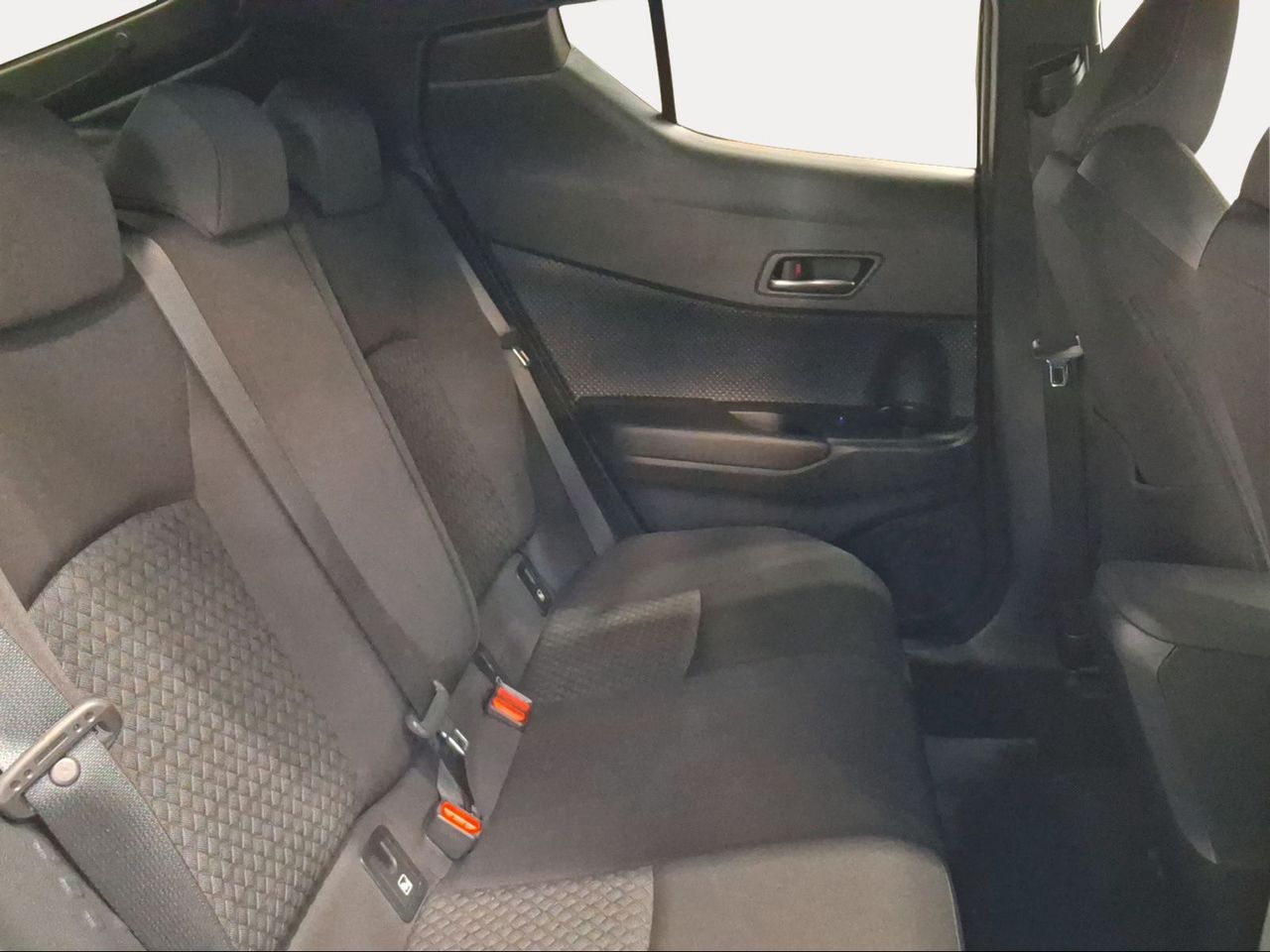 Toyota C-HR 1.8 125H Advance  - Foto 8