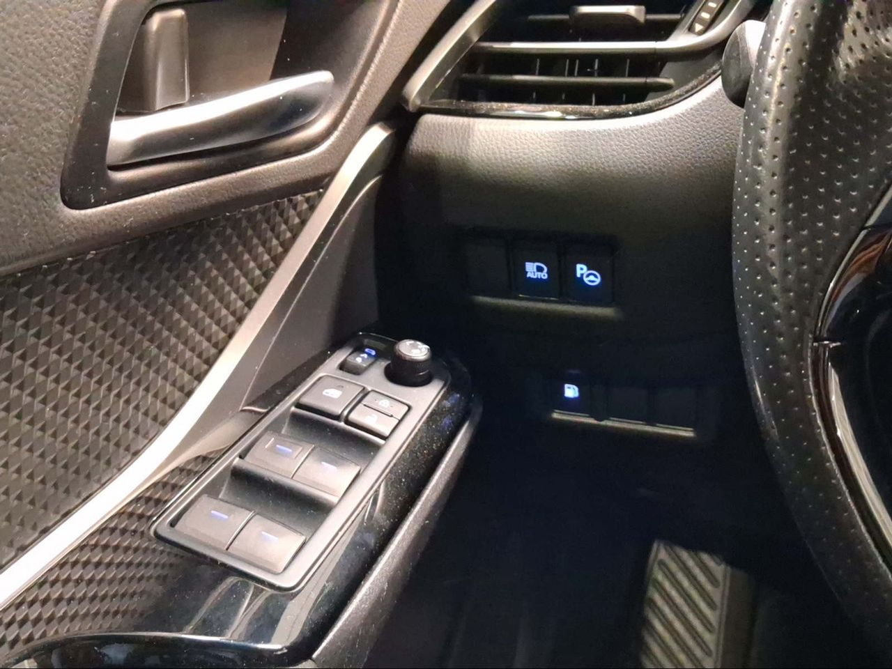 Toyota C-HR 2.0 180H GR Sport Black Edition  - Foto 24