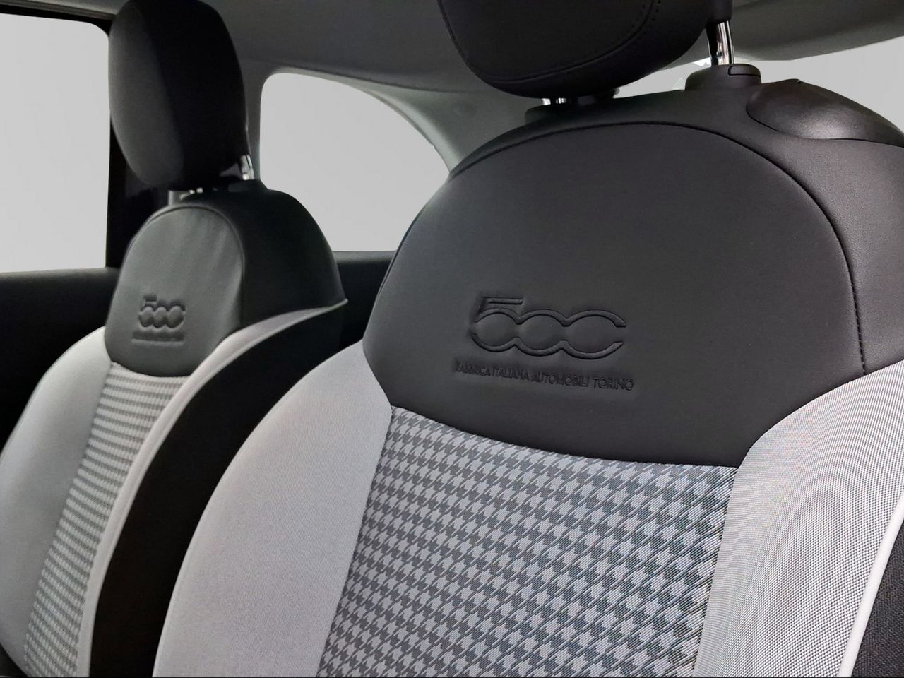 Fiat 500 TORINO 1.0 Hybrid 48kW (65cv)  - Foto 19