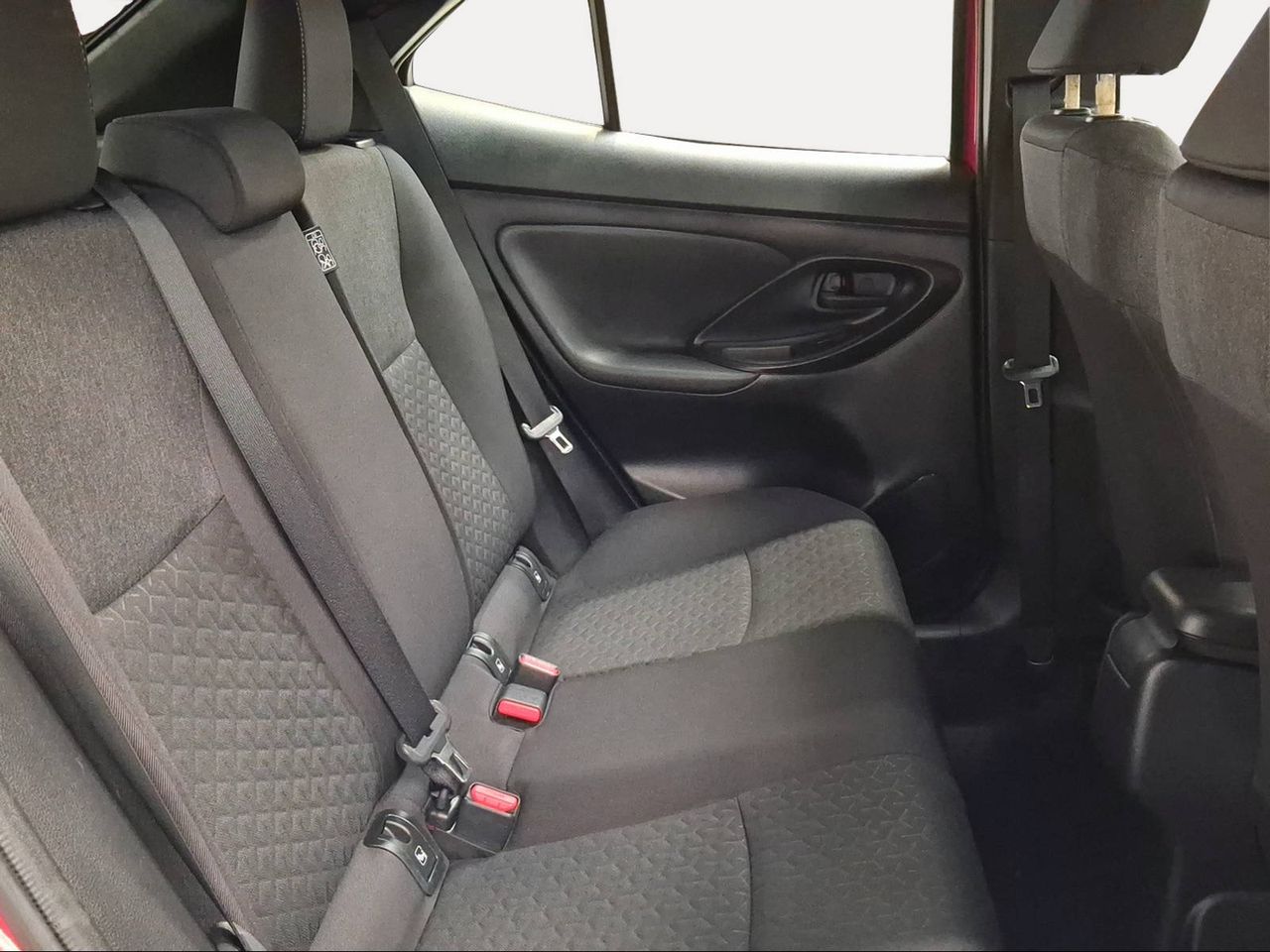 Toyota Yaris Cross 1.5 120H Active Tech  - Foto 8