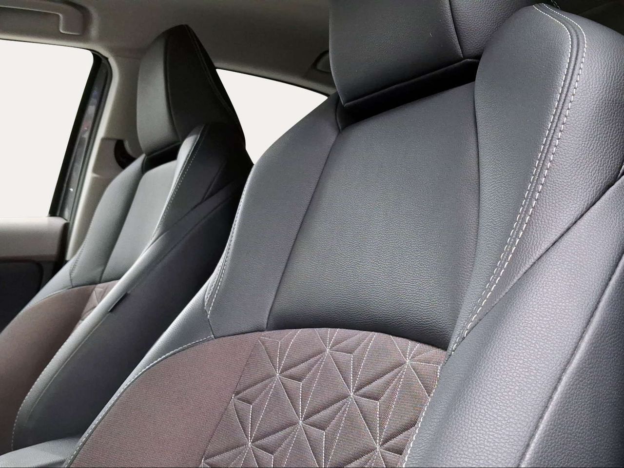 Toyota Yaris Cross 1.5 120H Style  - Foto 25