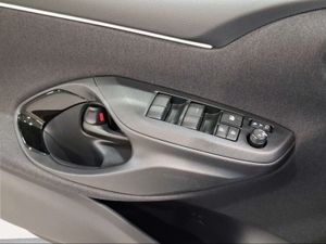 Toyota Yaris 1.5 120H Style  - Foto 22