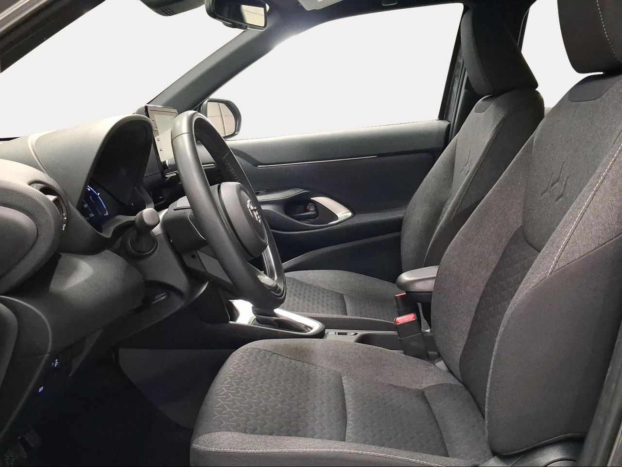 Toyota Yaris Cross 1.5 120H Active Tech  - Foto 13