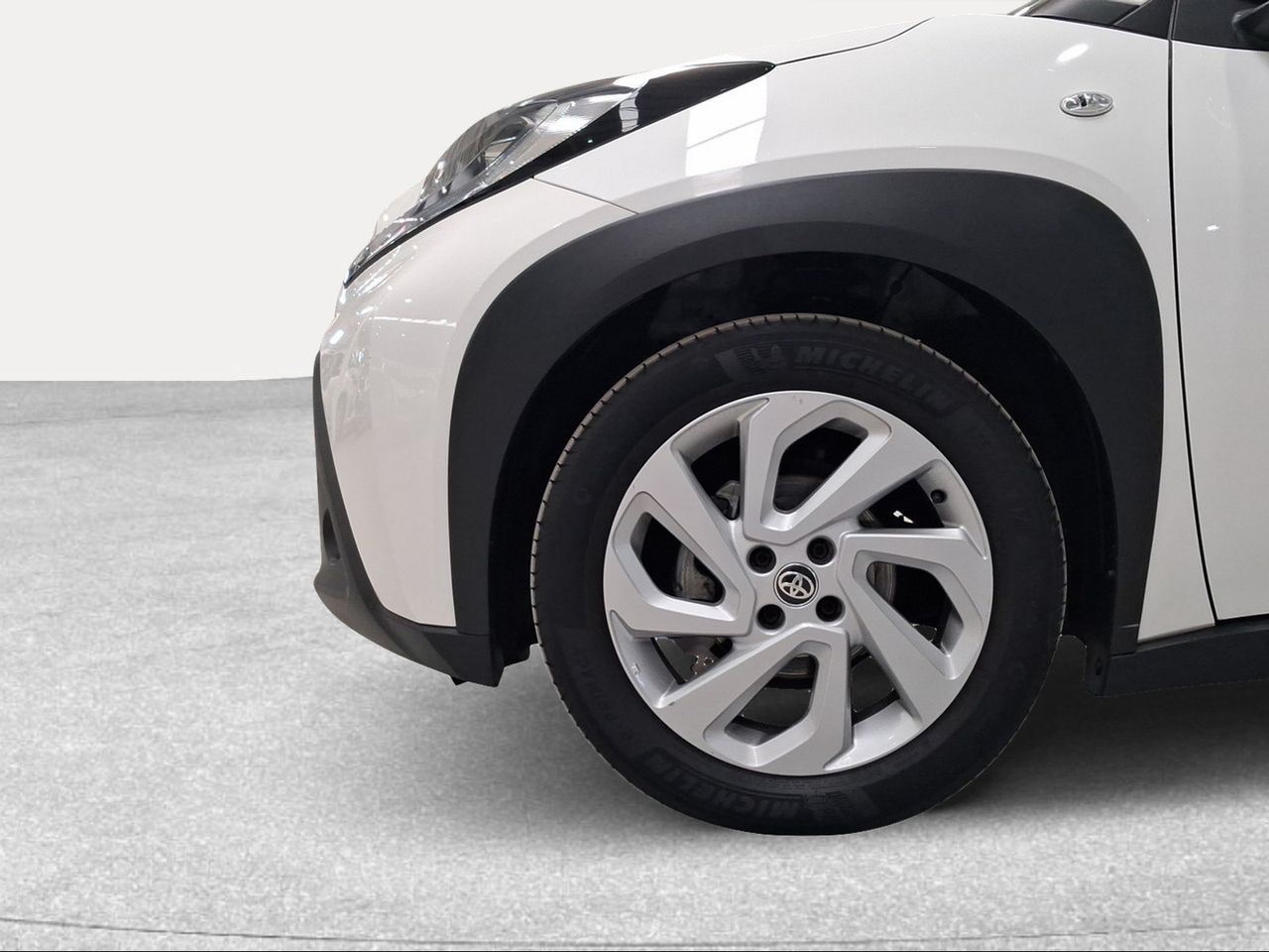 Toyota Aygo X Cross 1.0 VVT-I 72CV Play  - Foto 17