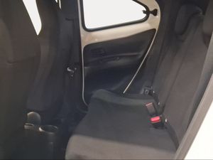 Toyota Aygo X Cross 1.0 VVT-I 72CV Play  - Foto 12