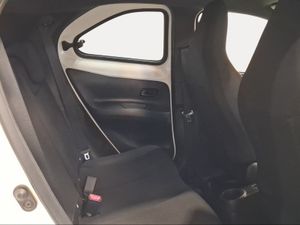 Toyota Aygo X Cross 1.0 VVT-I 72CV Play  - Foto 8