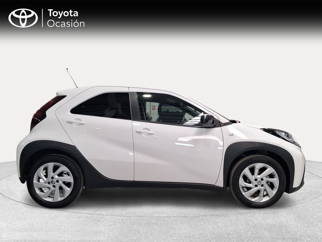 Toyota Aygo X Cross 1.0 VVT-I 72CV Play  - Foto 18