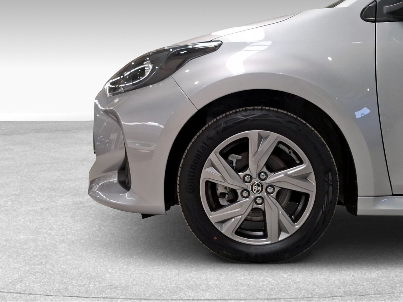 Toyota Yaris 1.5 120H Active Plus  - Foto 17
