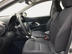 Toyota Yaris 1.5 120H Active Plus  - Foto 13