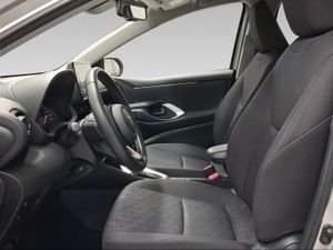 Toyota Yaris 1.5 120H Active Plus  - Foto 13