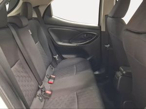 Toyota Yaris 1.5 120H Active Plus  - Foto 8